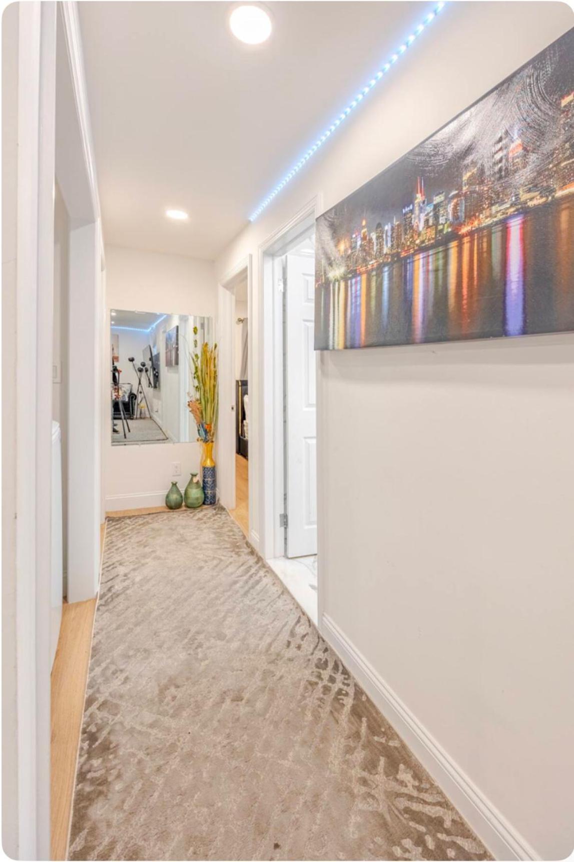 Exquisite 3 Bedrooms Apartment *